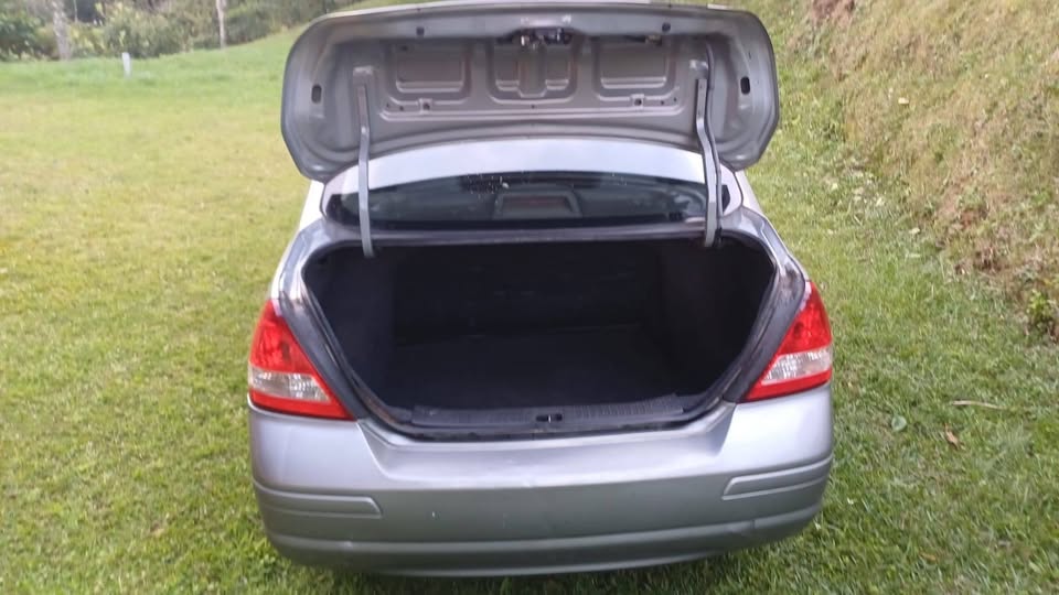 2014 Nissan Tiida - foto 4