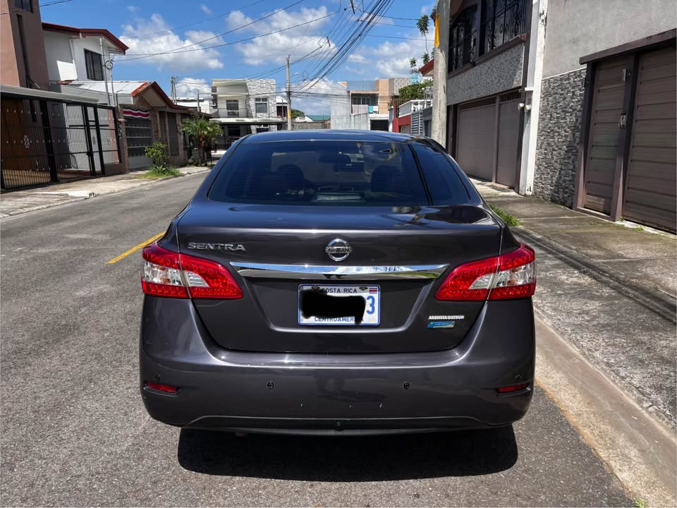 2015 Nissan Sentra - foto 4