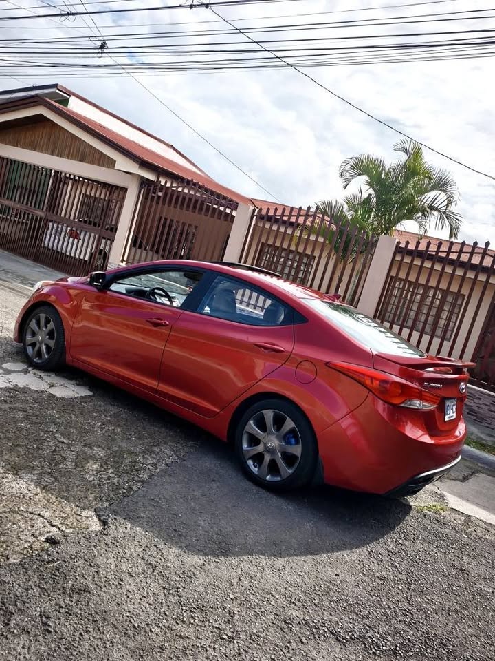2013 Hyundai Elantra - foto 3