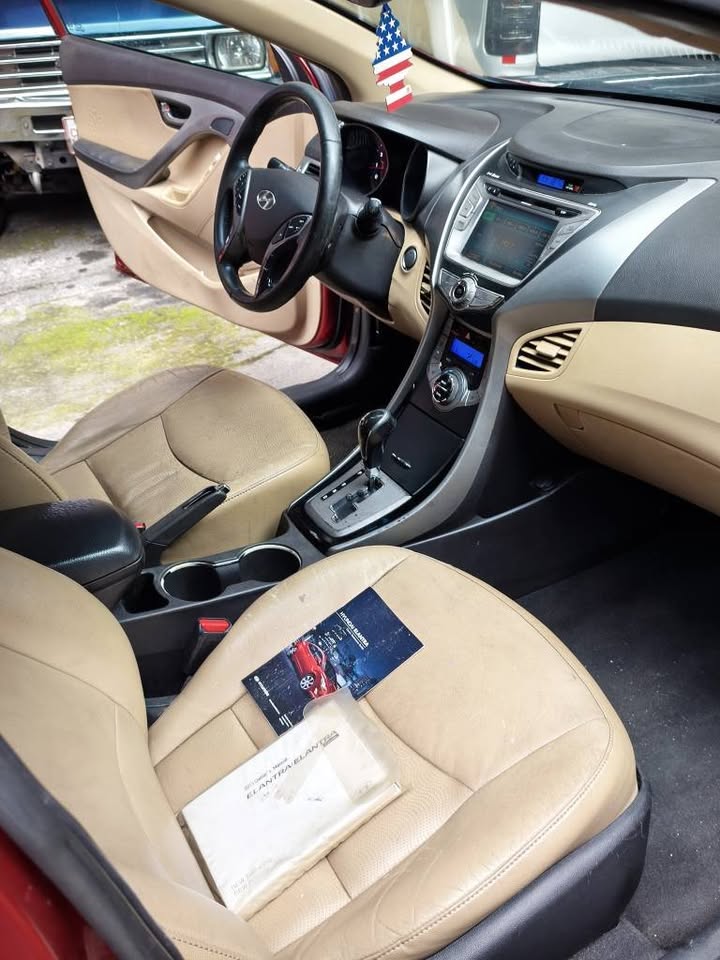 2013 Hyundai Elantra - foto 4