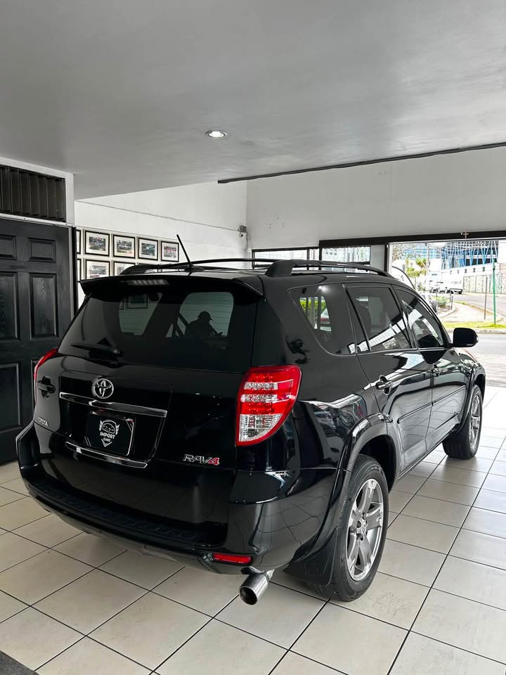 2010 Toyota RAV4 - foto 4