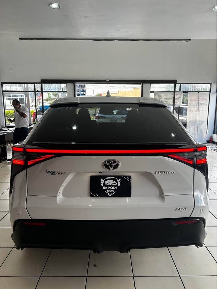 2023 Toyota bZ4X - foto 5