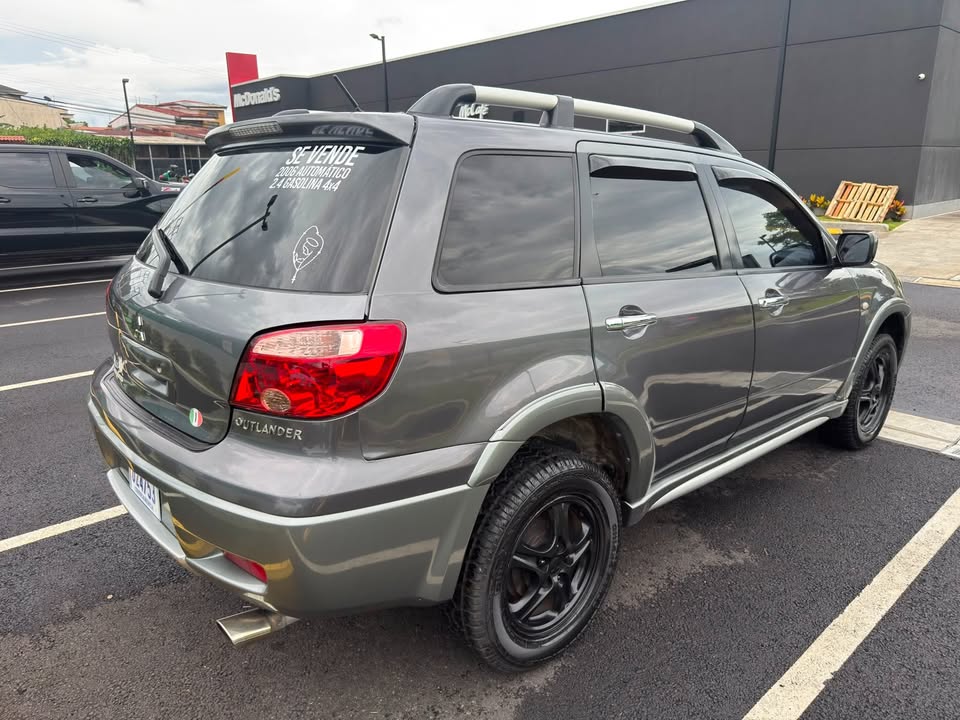 2006 Mitsubishi Outlander - foto 3