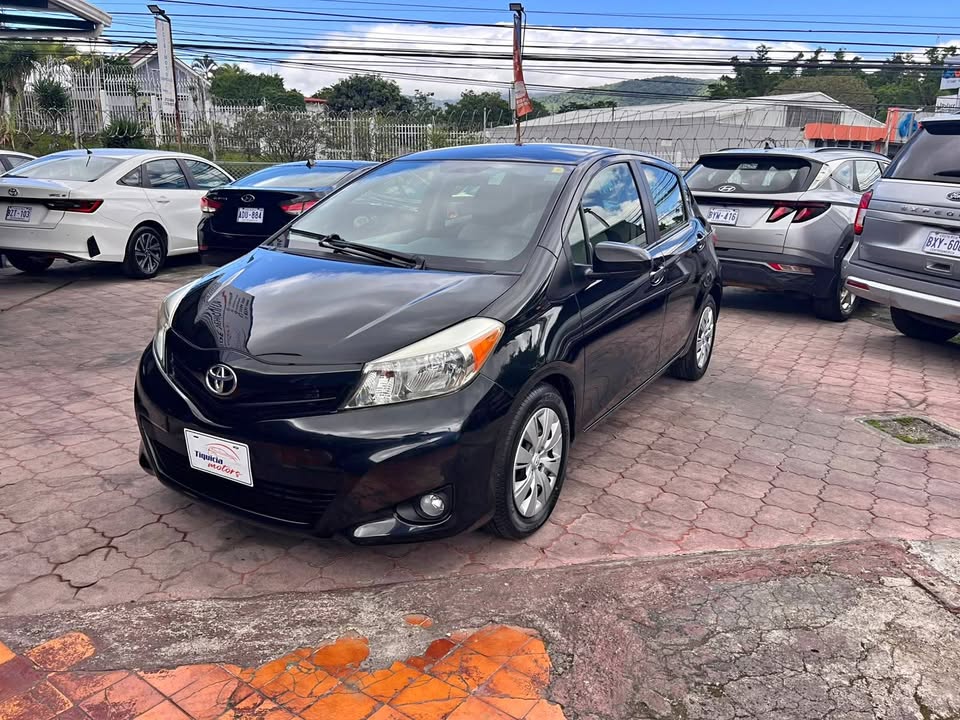 2013 Toyota Yaris - foto 5