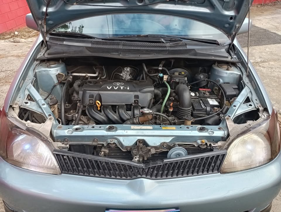 2001 Toyota Yaris - foto 2