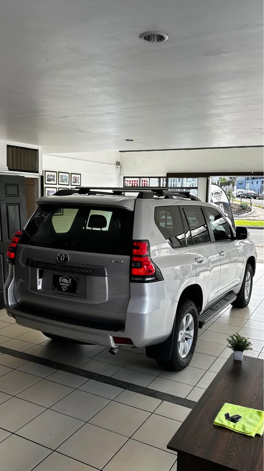 2023 Toyota Prado - foto 3