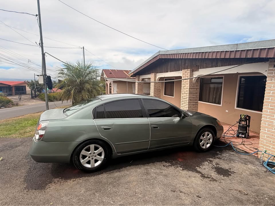 2003 Nissan Altima - foto 4