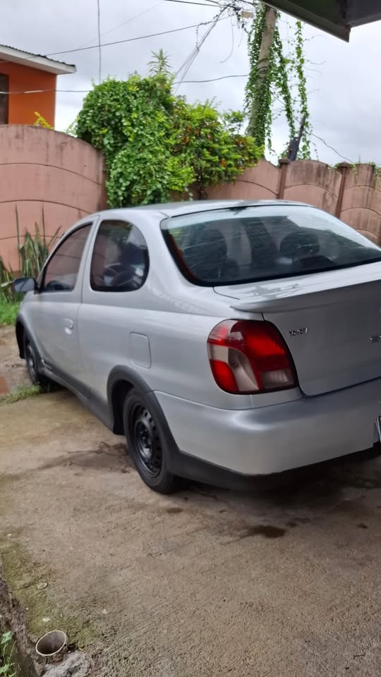 2000 Toyota Yaris - foto 4