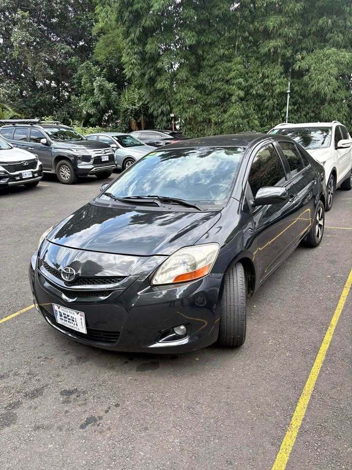 2007 Toyota Yaris - foto 2