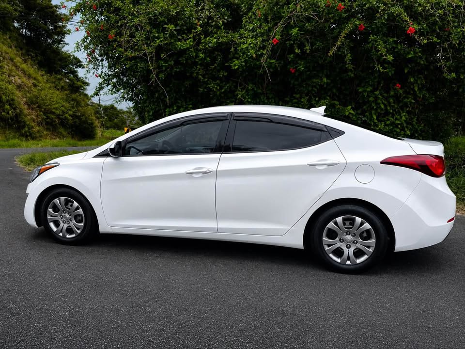 2016 Hyundai Elantra - foto 3