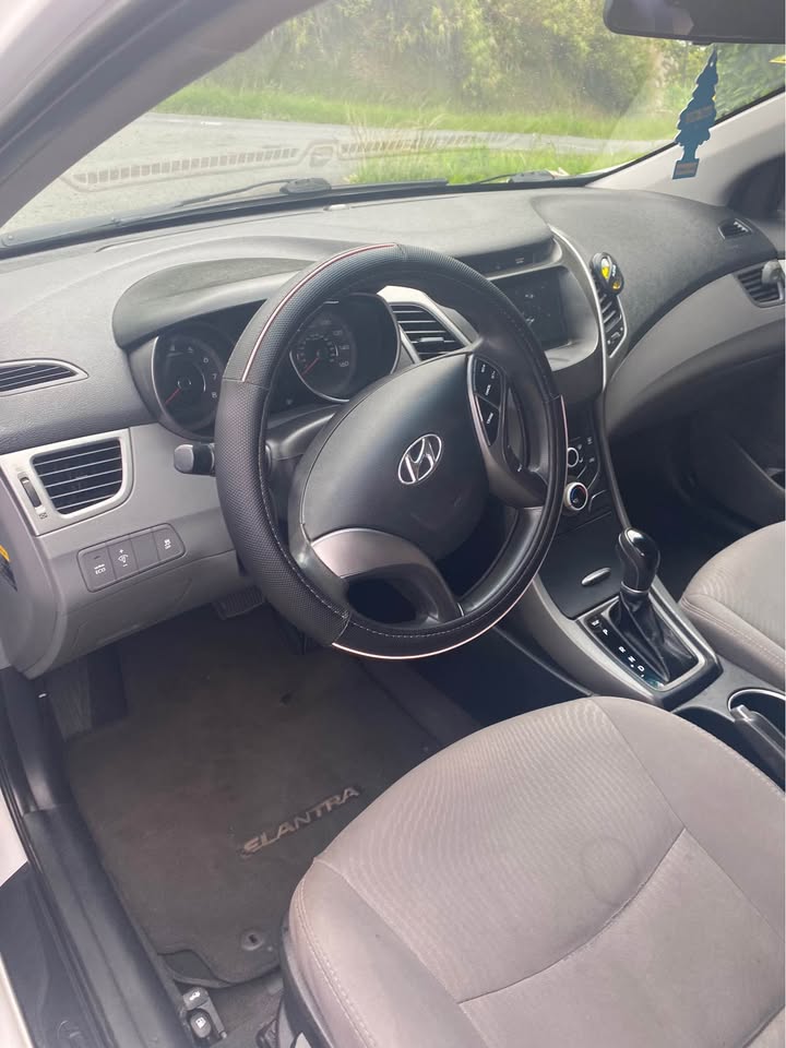 2016 Hyundai Elantra - foto 5