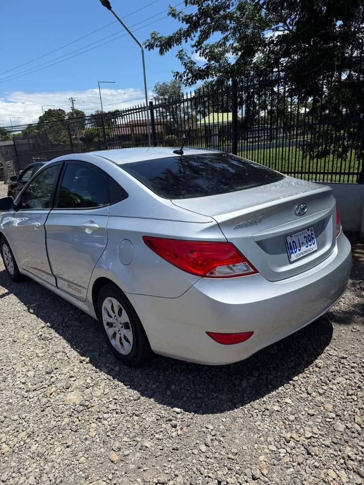 2017 Hyundai Accent - foto 5