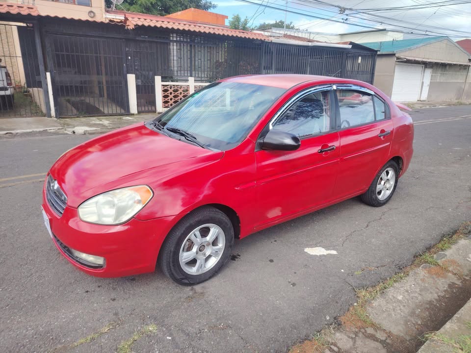 2009 Hyundai Accent - foto 2