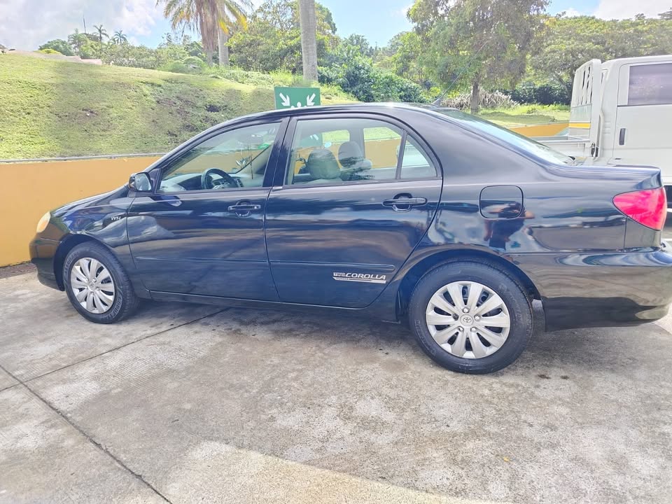 2005 Toyota Corolla - foto 2