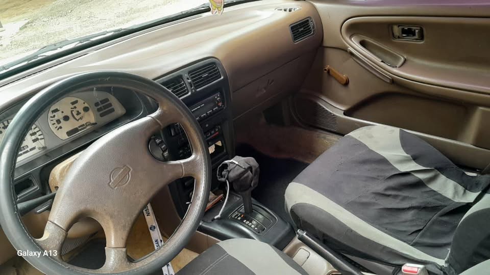 1993 Nissan Sentra - foto 3