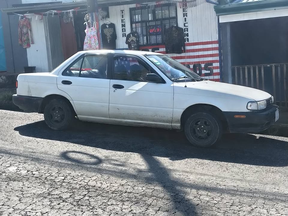 1991 Nissan Sentra - foto 3