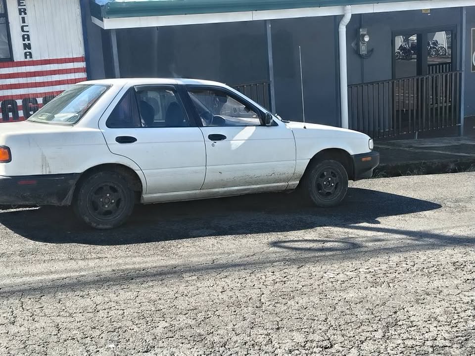 1991 Nissan Sentra - foto 4