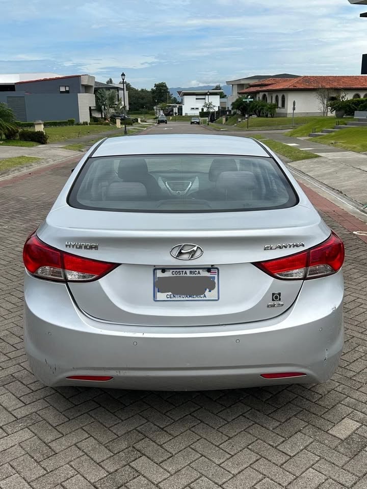 2012 Hyundai Elantra - foto 4