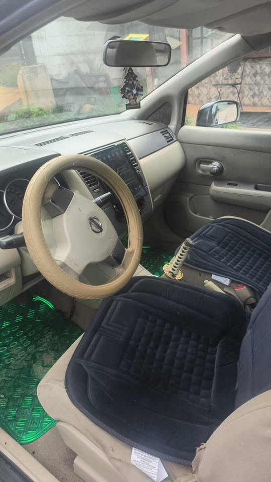 2008 Nissan Tiida - foto 5