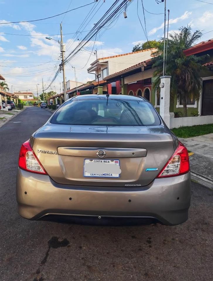 2017 Nissan Versa