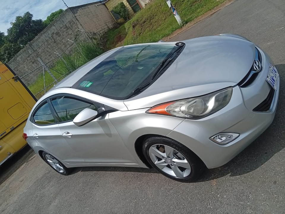 2013 Hyundai Elantra - foto 4