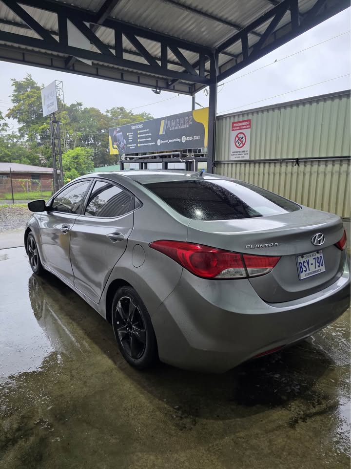 2011 Hyundai Elantra - foto 4