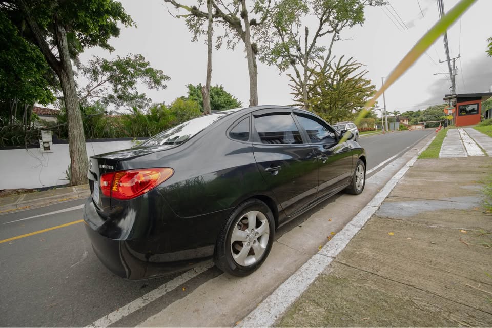 2009 Hyundai Elantra - foto 4