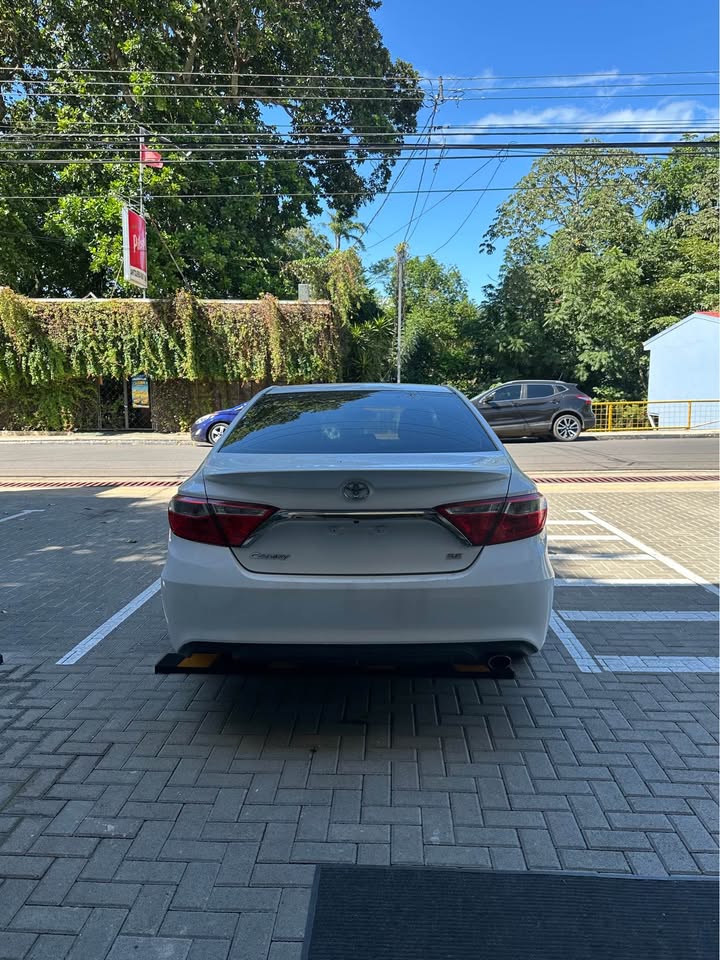 2015 Toyota Camry - foto 4