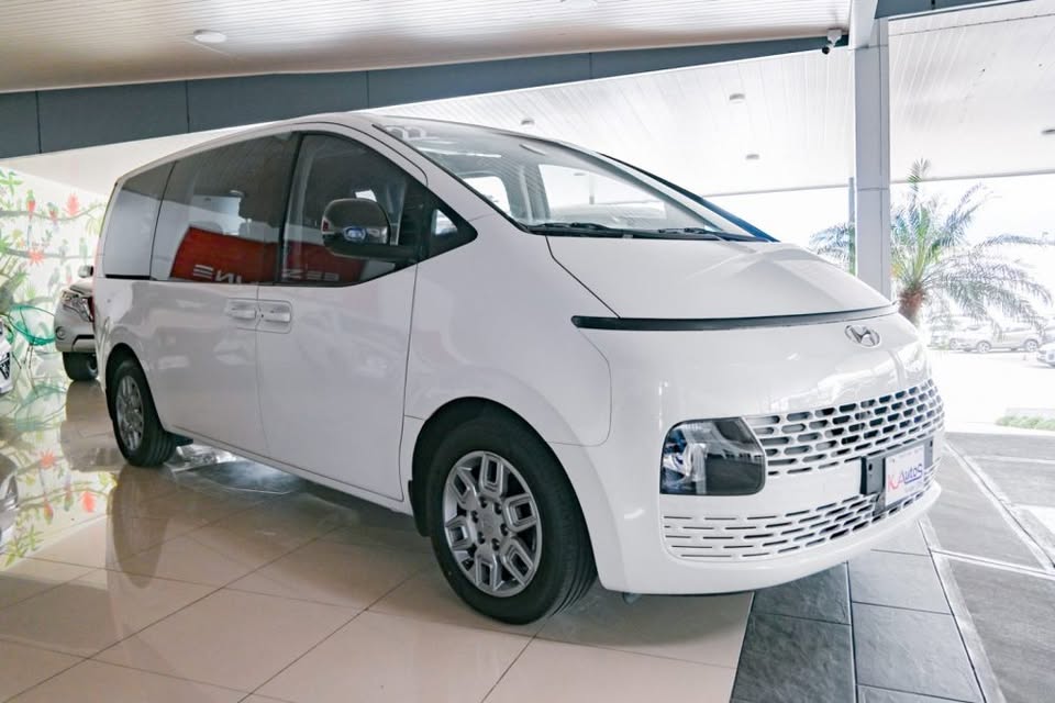 2022 Hyundai Staria - foto 2