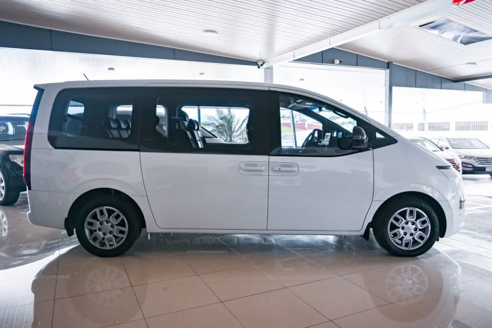 2022 Hyundai Staria - foto 4
