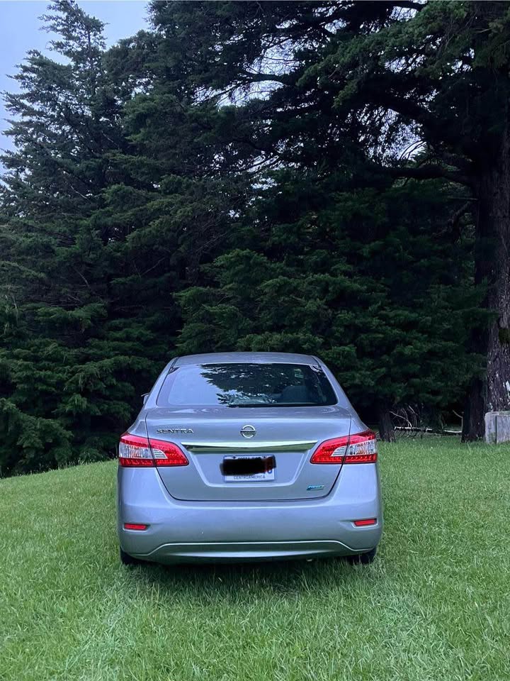 2014 Nissan Sentra - foto 3