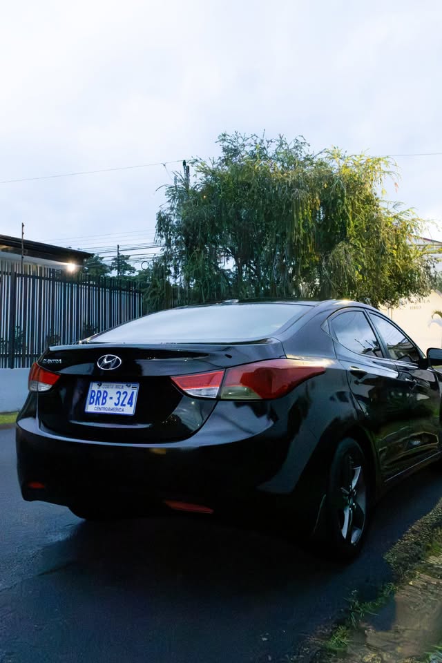 2012 Hyundai Elantra - foto 3