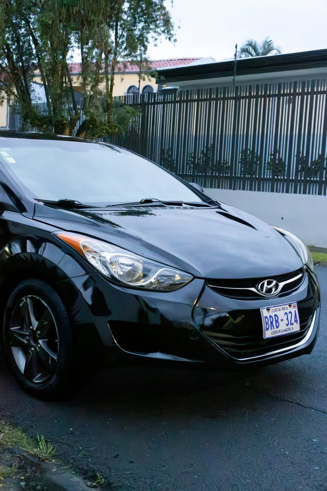 2012 Hyundai Elantra - foto 4