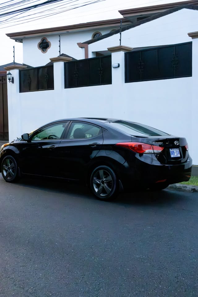 2012 Hyundai Elantra - foto 5