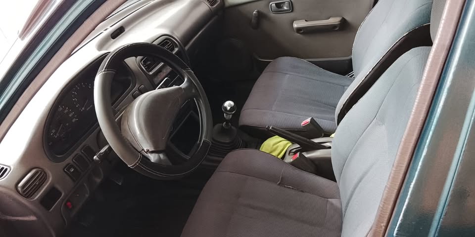 1999 Daihatsu Charade - foto 2