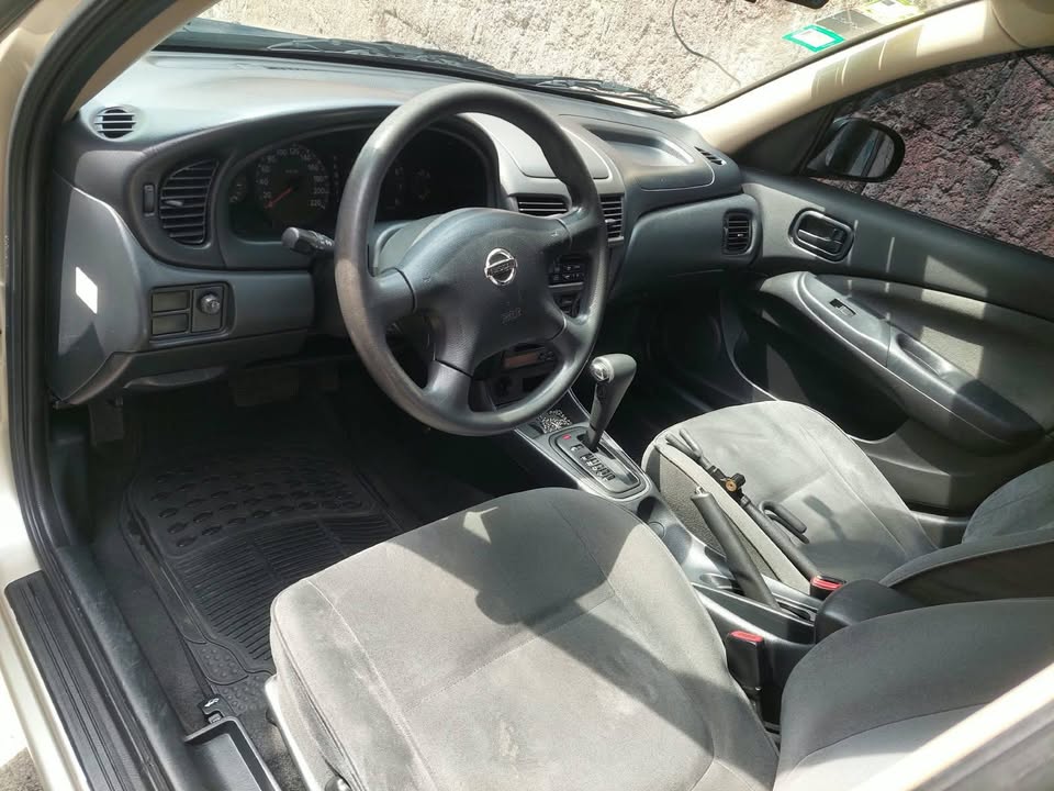 2004 Nissan Almera - foto 3