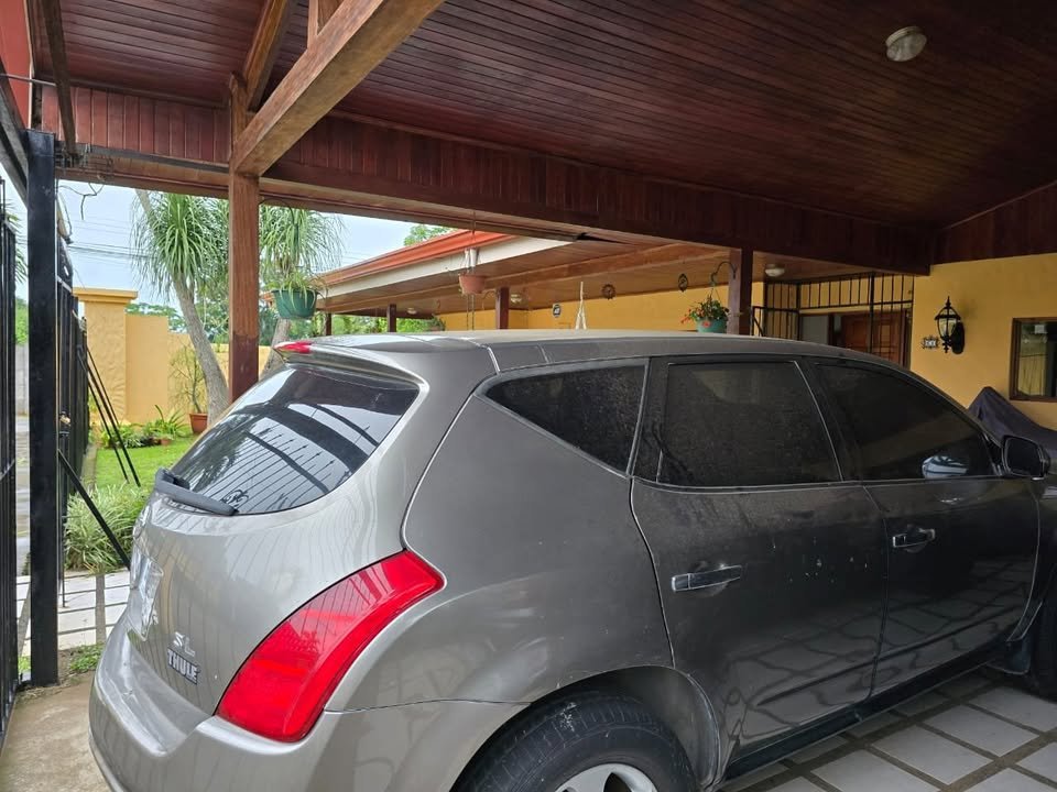 2004 Nissan Other - foto 2