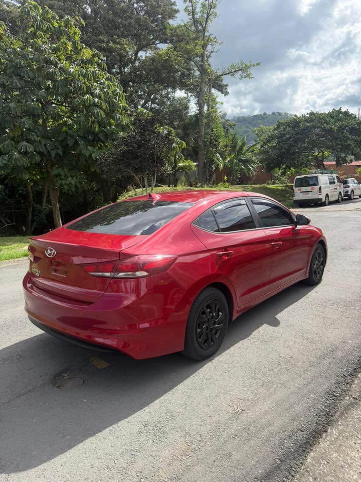 2017 Hyundai Elantra - foto 3