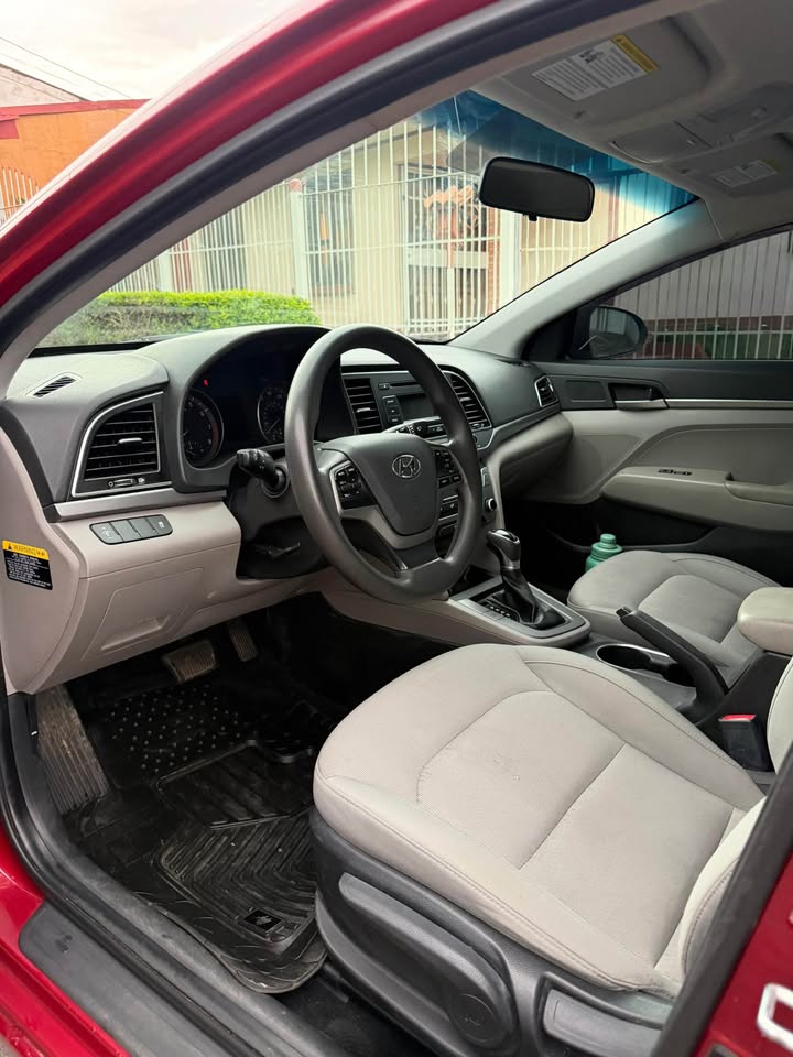 2017 Hyundai Elantra - foto 4