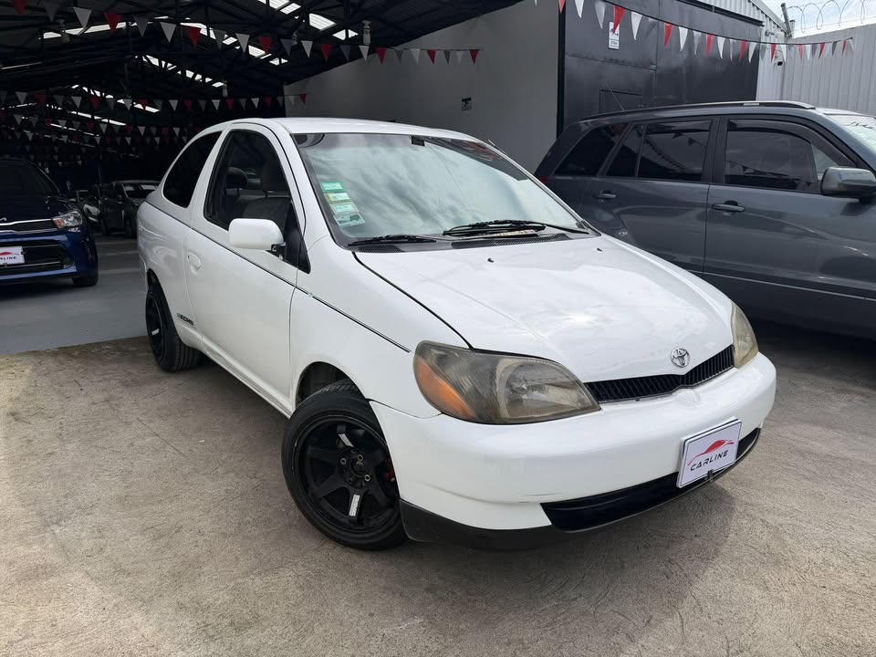 2000 Toyota Yaris - foto 2