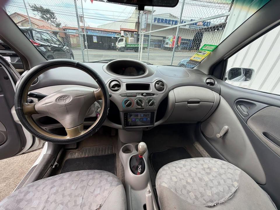 2000 Toyota Yaris - foto 5