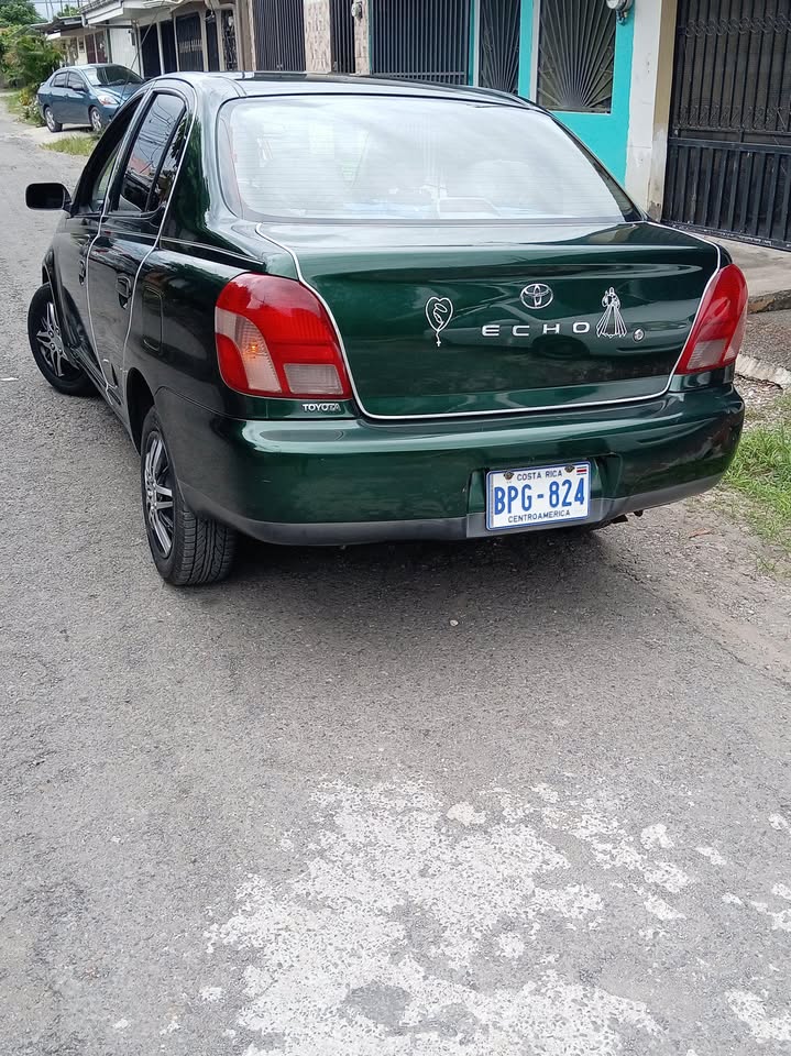 2001 Toyota Yaris - foto 3