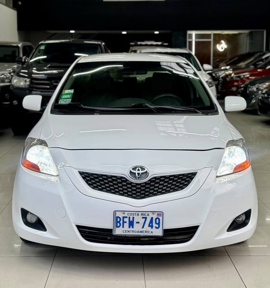 2009 Toyota Yaris - foto 2