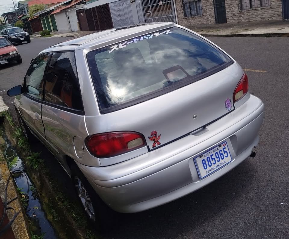 1997 Geo Metro - foto 2