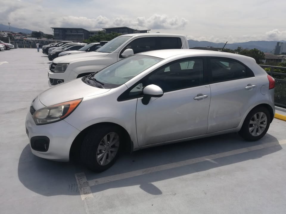 2013 Kia Rio - foto 2