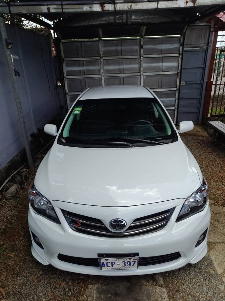 2012 Toyota Corolla - foto 2