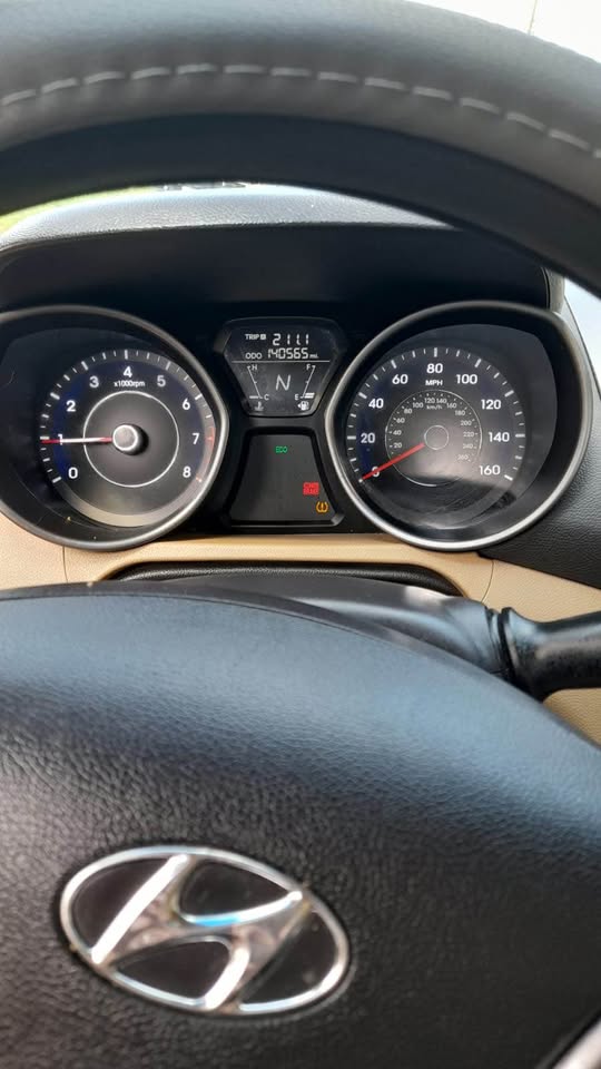 2013 Hyundai Elantra - foto 2