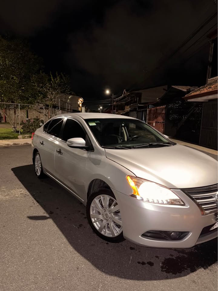 2013 Nissan Sentra - foto 2