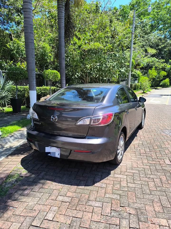 2013 Mazda Mazda3 - foto 3