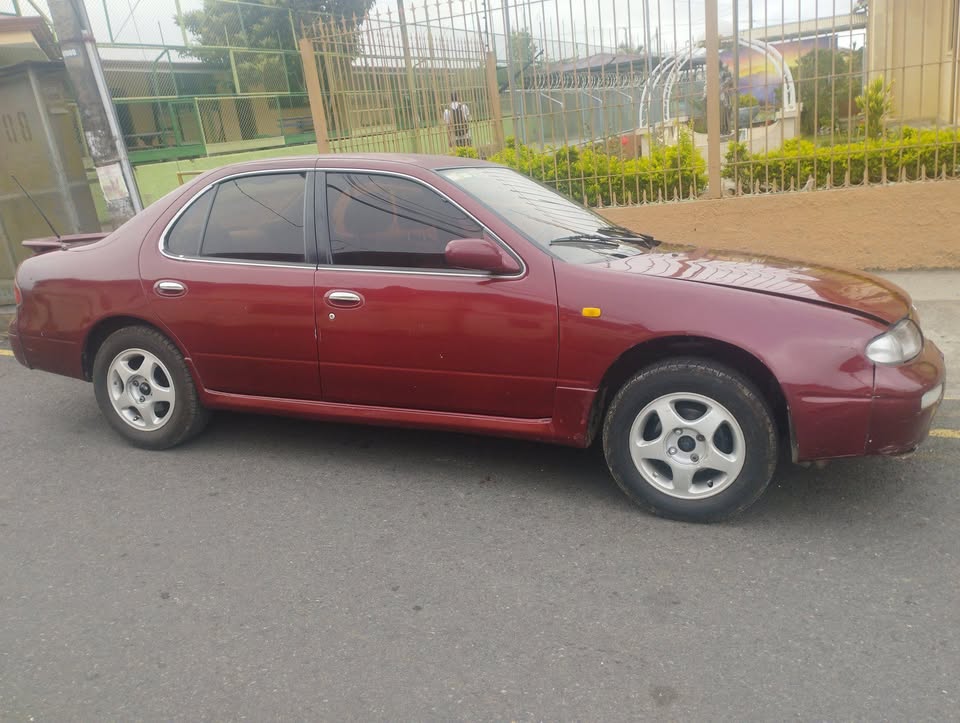 1993 Nissan Altima - foto 5